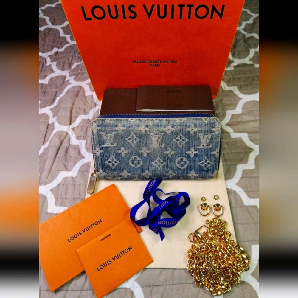 Louis Vuitton Blue Denim Zippy DATE STAMPED CA1037